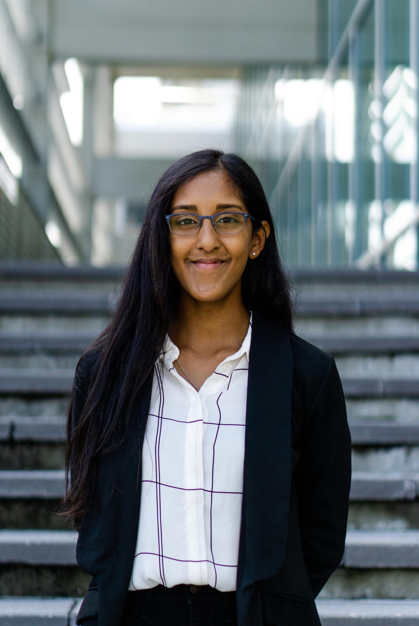 Oregon State Microbiology Grad Student Nilanjana Das posing for a portrait photo
